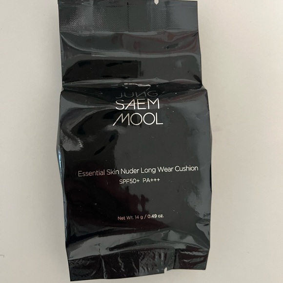 🇰🇷 Jung Saem Mool Essential Skin Nuder Long Wear BB Cushion Refill - Medium - Picture 2 of 3